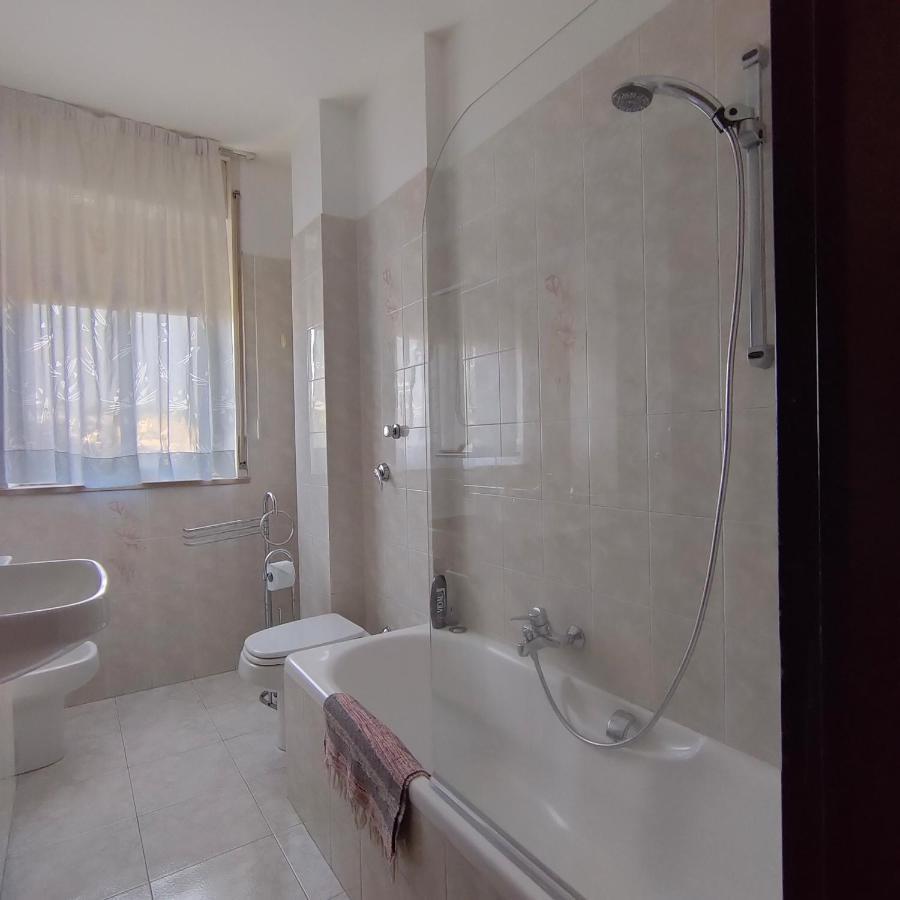 نوفارا Antonelli Apartment المظهر الخارجي الصورة